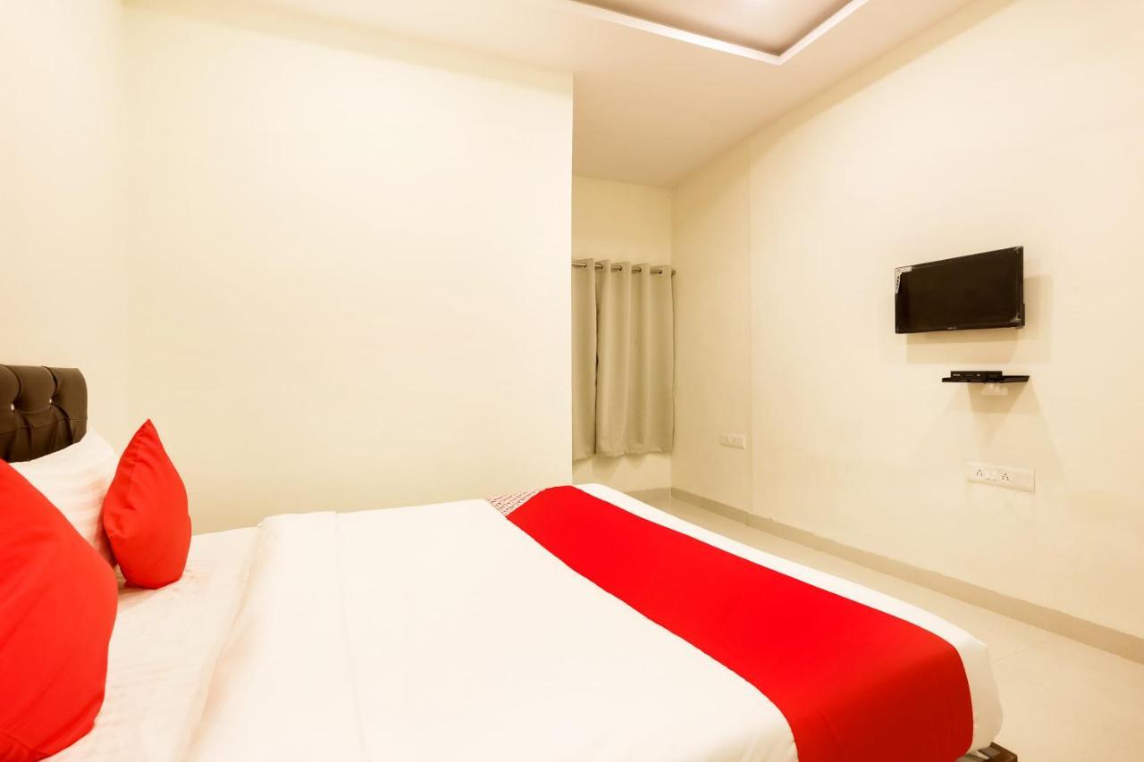 Oyo Flagship 30861 Hotel Velocity Vijay Nagar Индор Екстериор снимка